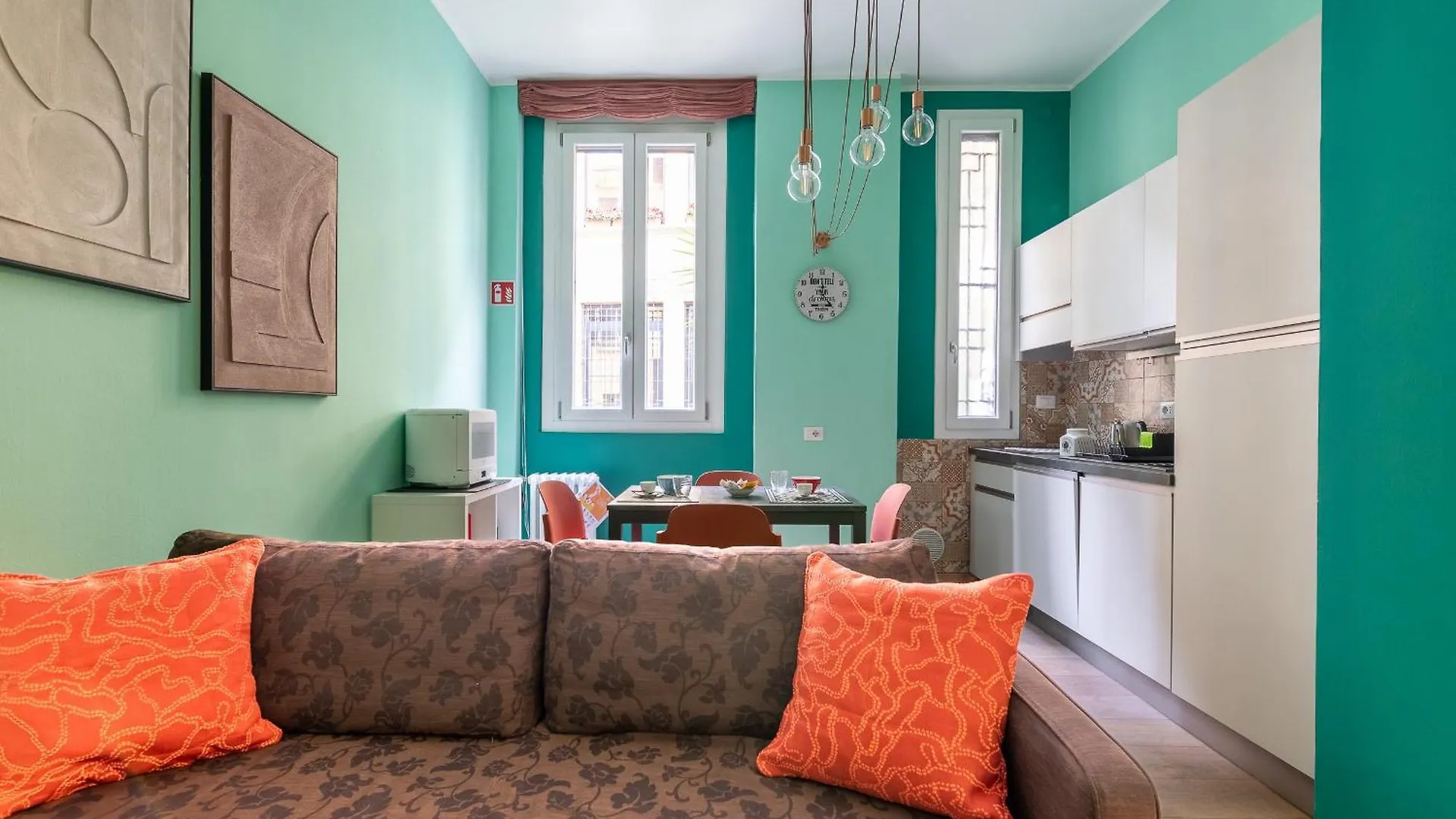 Apartment Comfortable Flat Inside Isola And Garibaldi District