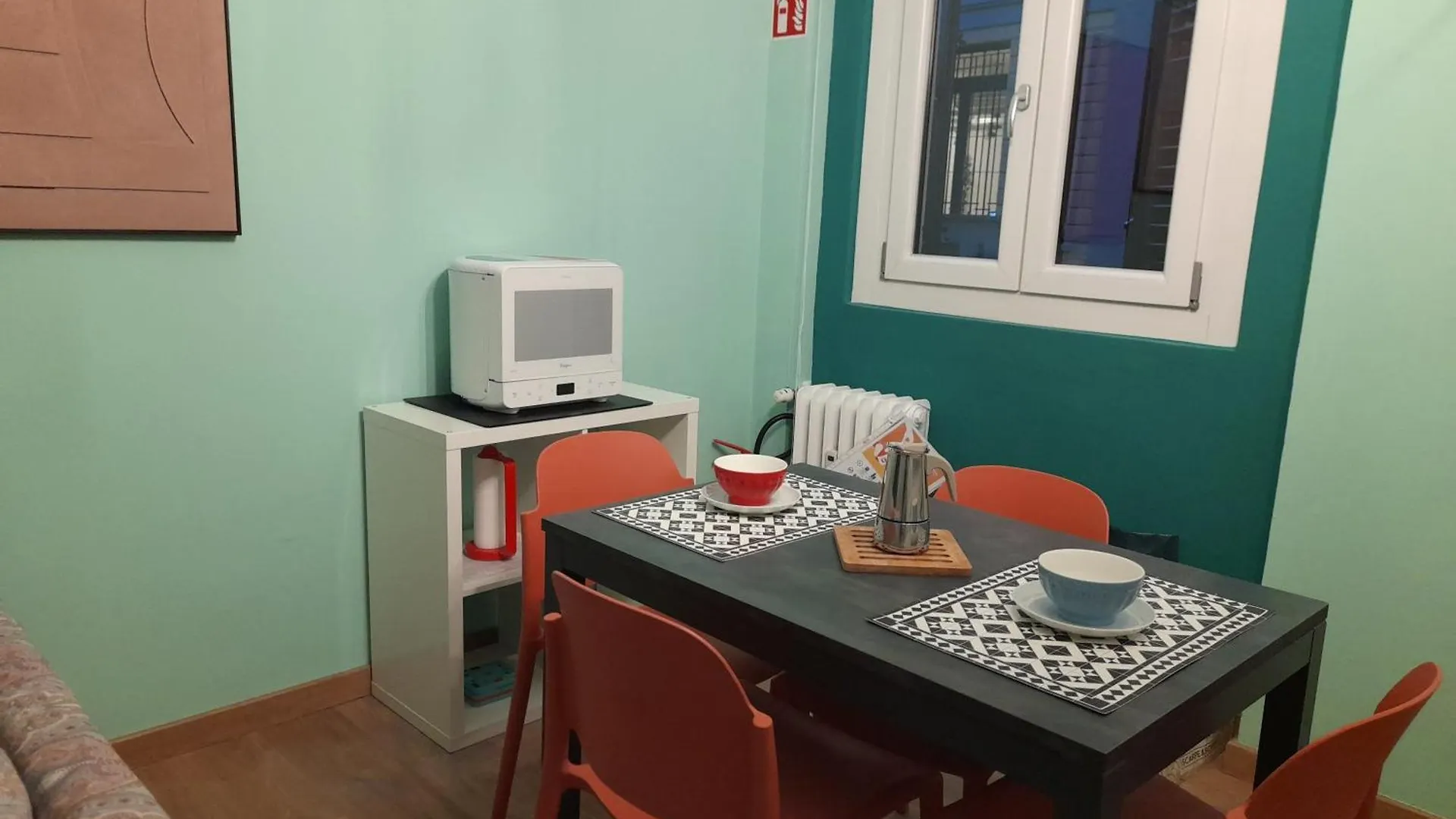 Apartment Comfortable Flat Inside Isola And Garibaldi District