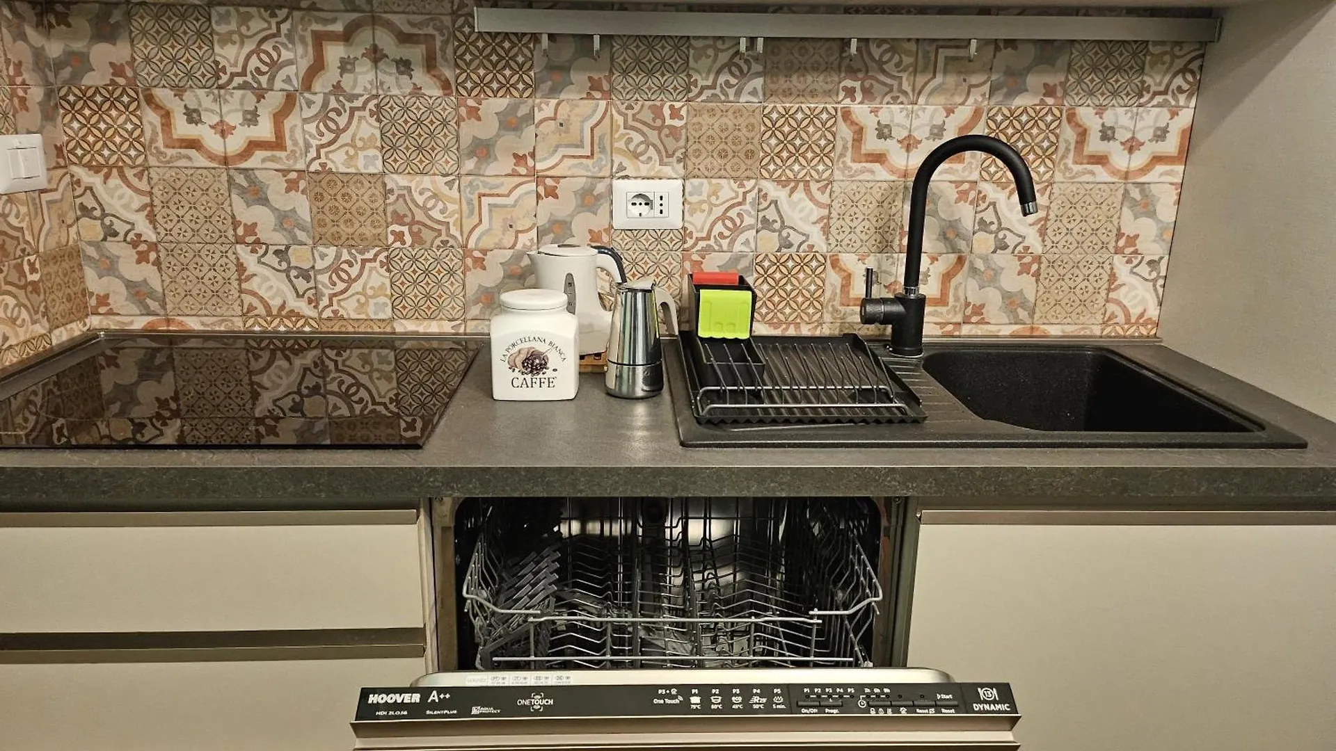 Comfortable Flat Inside Isola And Garibaldi District 0*, Milan Italy