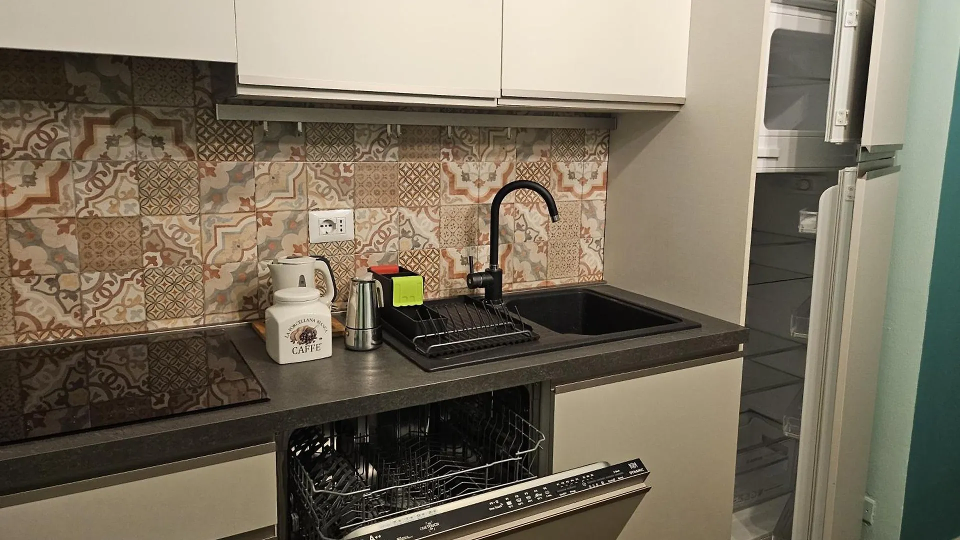 Comfortable Flat Inside Isola And Garibaldi District Milan